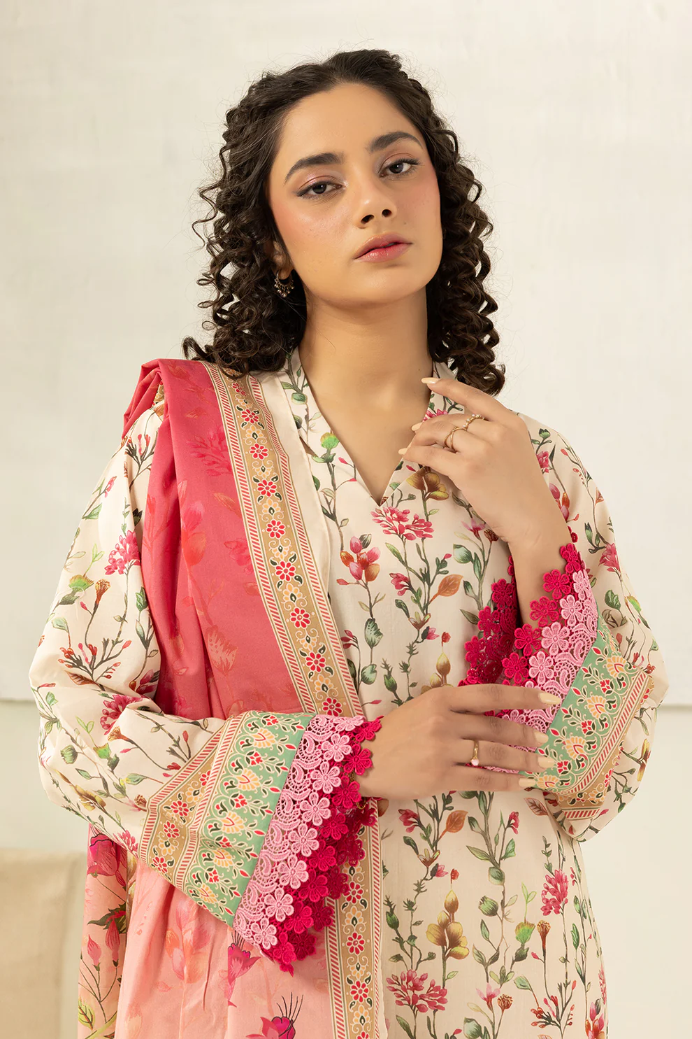 WUS26X30614_3 Zellbury Printed Lawn 3 Piece in Off White Color WUS26X30614