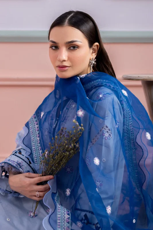Embroidered Lawn 3 Piece in Blue Color WUS25E30618