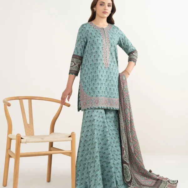Andaaz Embroidered Lawn 3 Piece in Green Color