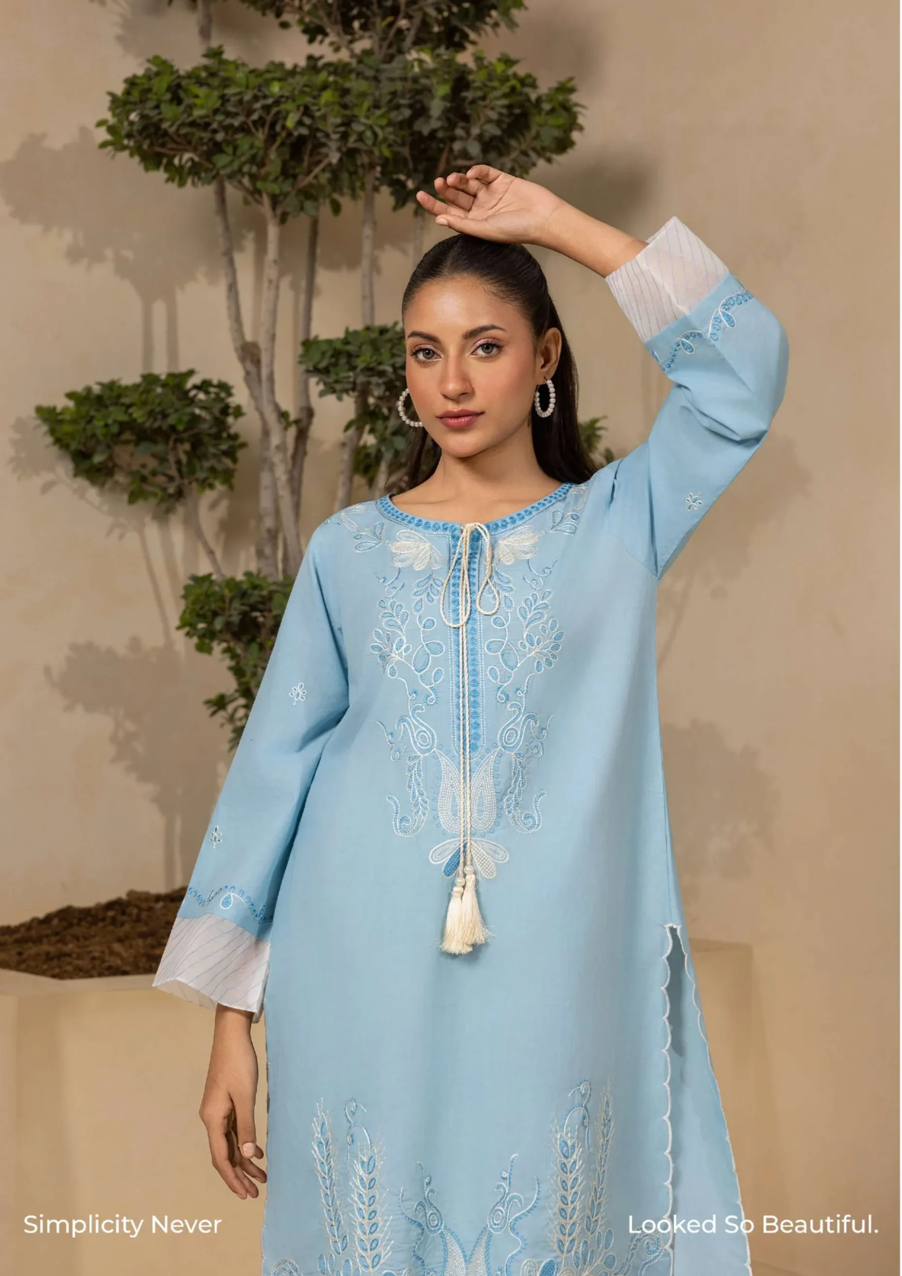 Embroidered Lawn 2 Piece WUC25E20189