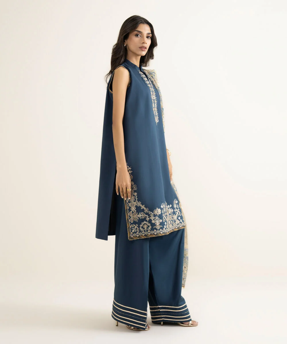 Ayeza Khan's Andaaz Embroidered Lawn 3 Piece in Navy Blue Color
