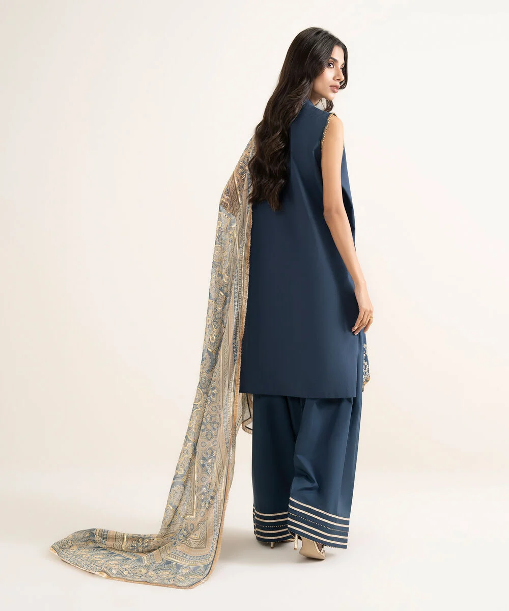 Ayeza Khan's Andaaz Embroidered Lawn 3 Piece in Navy Blue Color