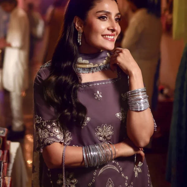 Ayeza Khan's Andaaz Embroidered Lawn 3 Piece in Purple Color
