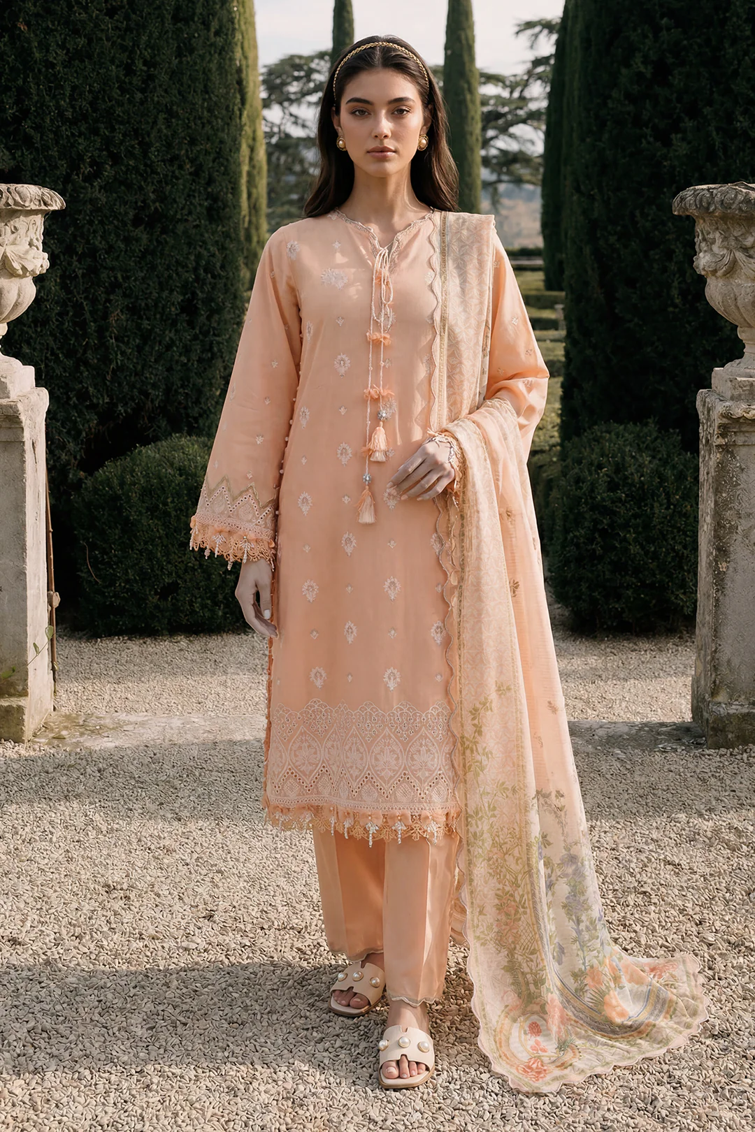 Chikankari Embroidered Cotton 3 Piece WUC26E34072