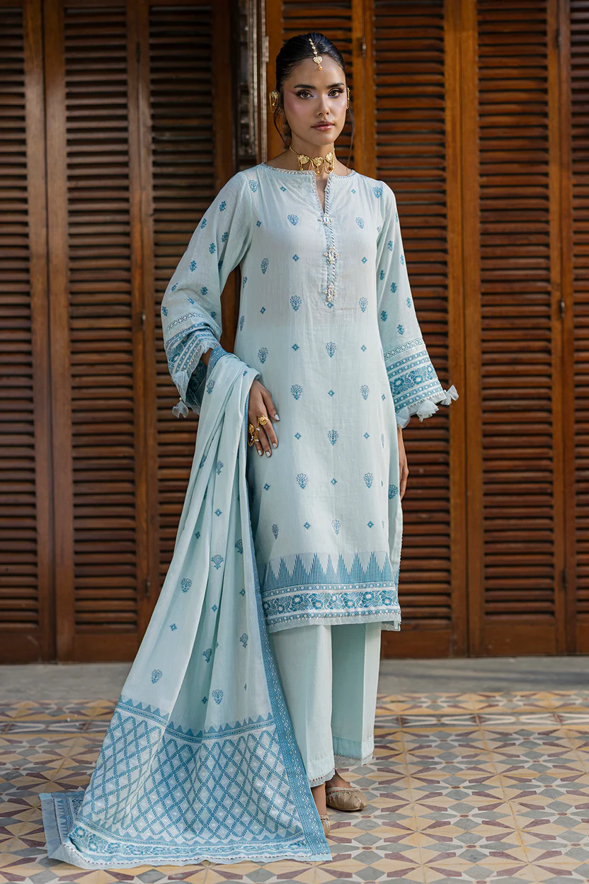 Dyed Jaquard 3 Piece in Sky Blue Color